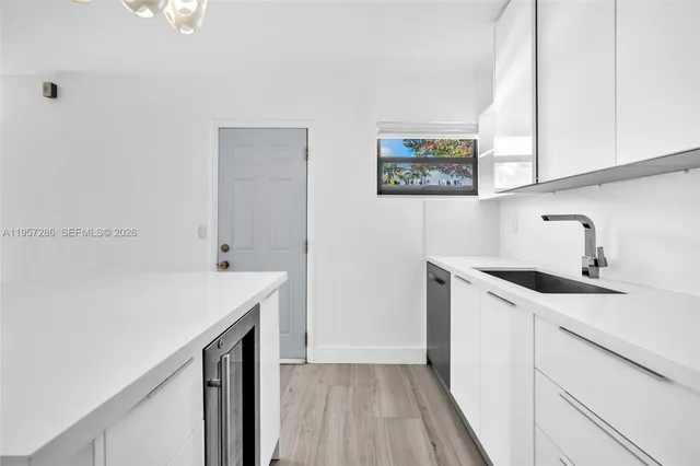 $3,500 | 3265 Virginia Street, Unit 24, Miami, FL 33133