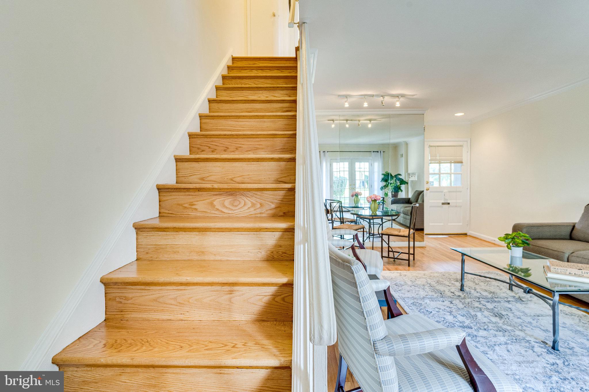 5306 Pooks Hill Road, Unit 30653 Bethesda, MD 20814 - Photo 11 of 24 Upper Level Staircase
