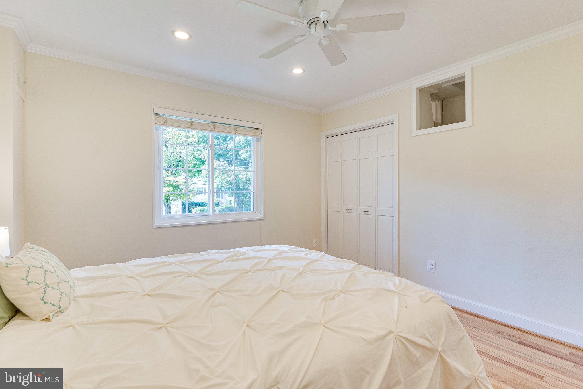 5306 Pooks Hill Road, Unit 30653 Bethesda, MD 20814 - Photo 14 of 24 Main Bedroom