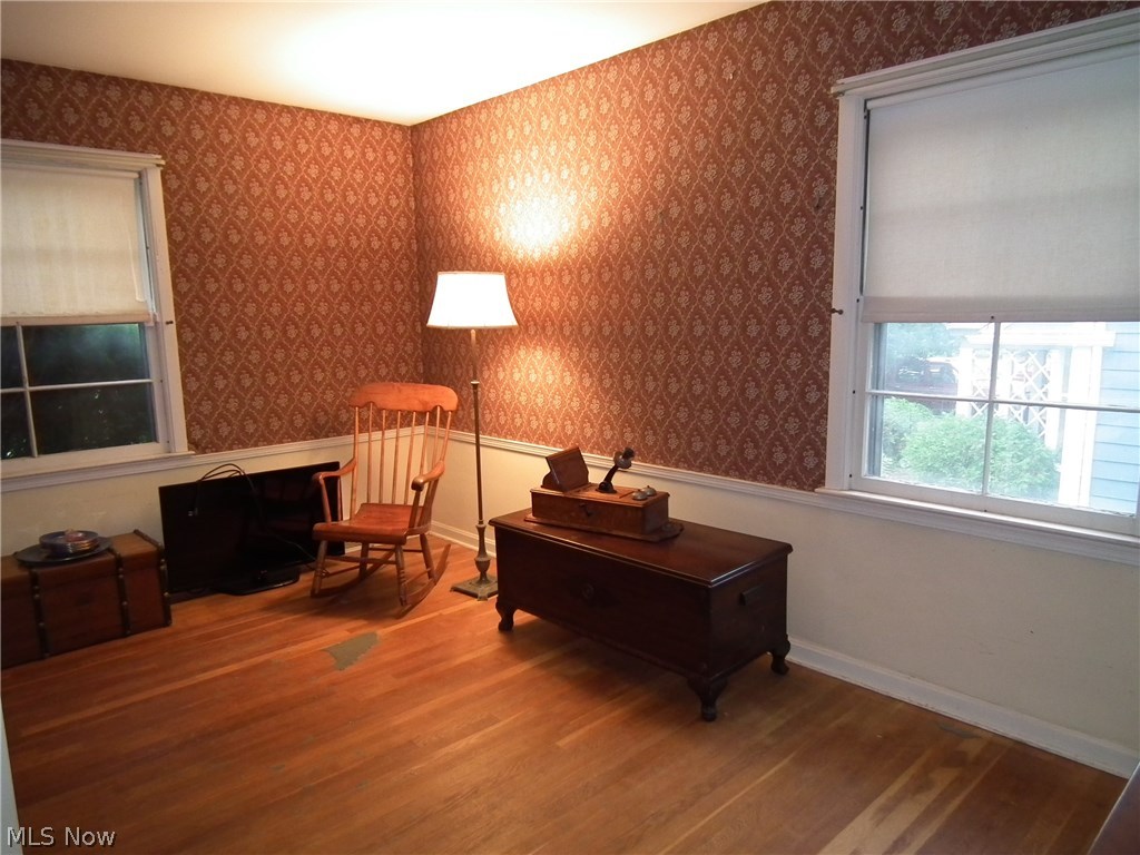 1463 Westover Road Cleveland, OH 44118 - Photo 12 of 20