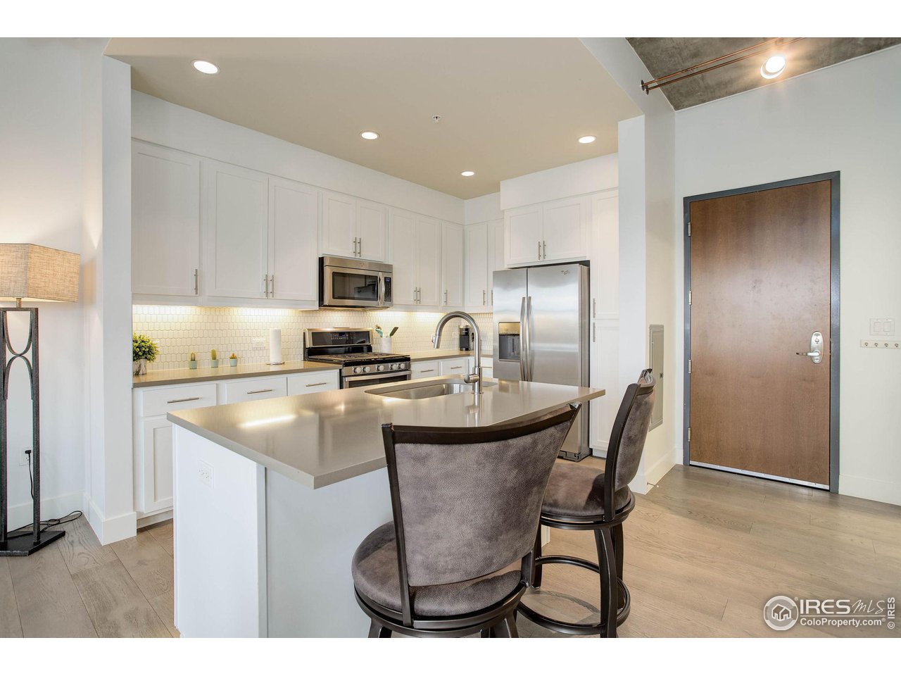 3401 Arapahoe Avenue, Unit 402 Boulder, CO 80303 - Photo 3 of 33