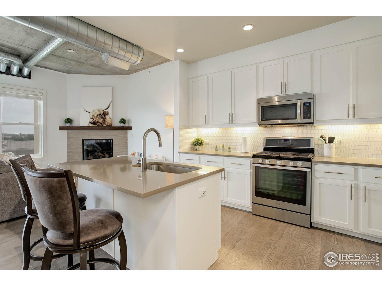 3401 Arapahoe Avenue, Unit 402 Boulder, CO 80303 - Photo 4 of 33