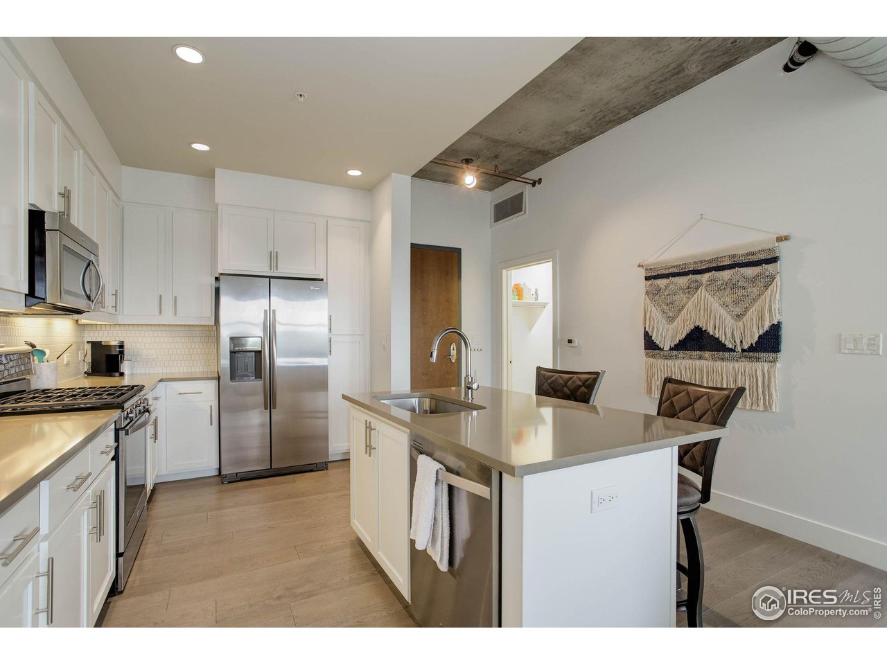 3401 Arapahoe Avenue, Unit 402 Boulder, CO 80303 - Photo 5 of 33