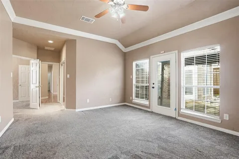 a view of livingroom with an entryway
