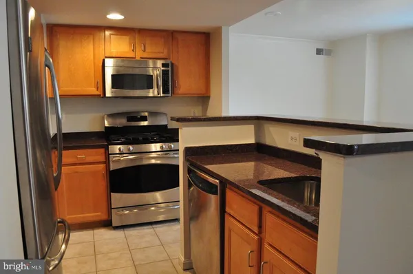 $3,300 | 2220 Fairfax Drive, Unit 503, Arlington, VA 22201