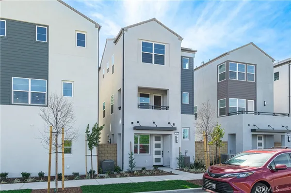 $3,300 | 2472 East Stanley Paseo, Ontario, CA 91762