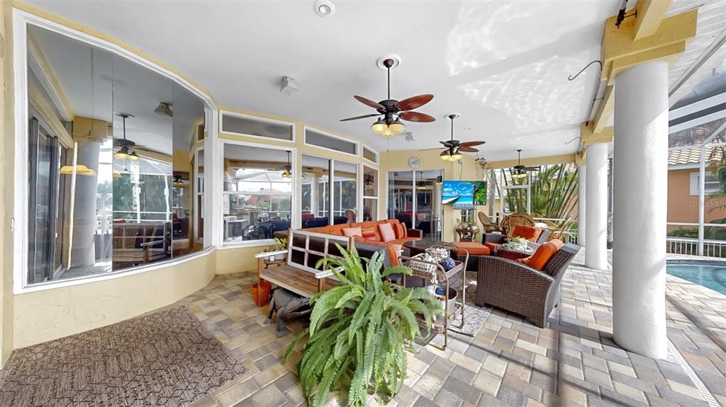 914 Capriccio Lane Apollo Beach, FL 33572 - Photo 51 of 75 a living room filled with furniture