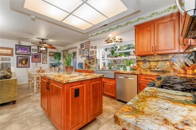 $915,000 | 11849 Kathyann Street, Sylmar, CA 91342