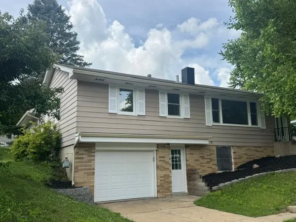 $329,900 | 4035 6th Street Northwest, Rochester, MN 55901