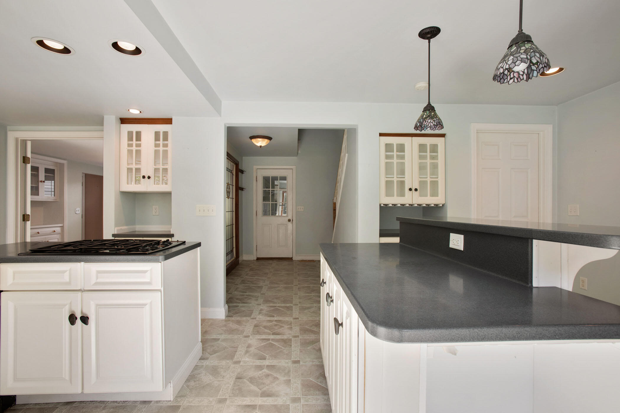 121 Sea Road Kennebunk, ME 04043 - Photo 6 of 34 packmaynard_vbenenti_121seardkennebunk_r