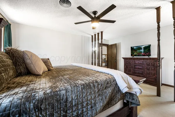 $395,000 | 130 Bailey Avenue, Dumas, TX 79029