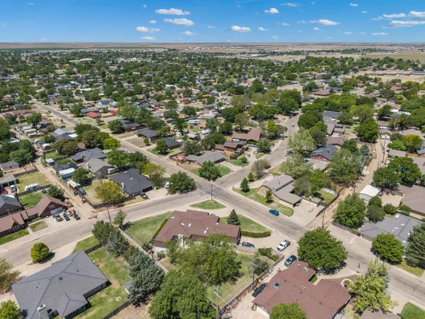 $395,000 | 130 Bailey Avenue, Dumas, TX 79029