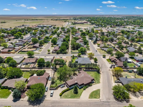 $395,000 | 130 Bailey Avenue, Dumas, TX 79029