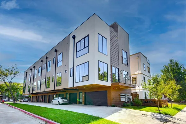 $3,490 | 4206 Cabell Drive, Unit 101, Dallas, TX 75204