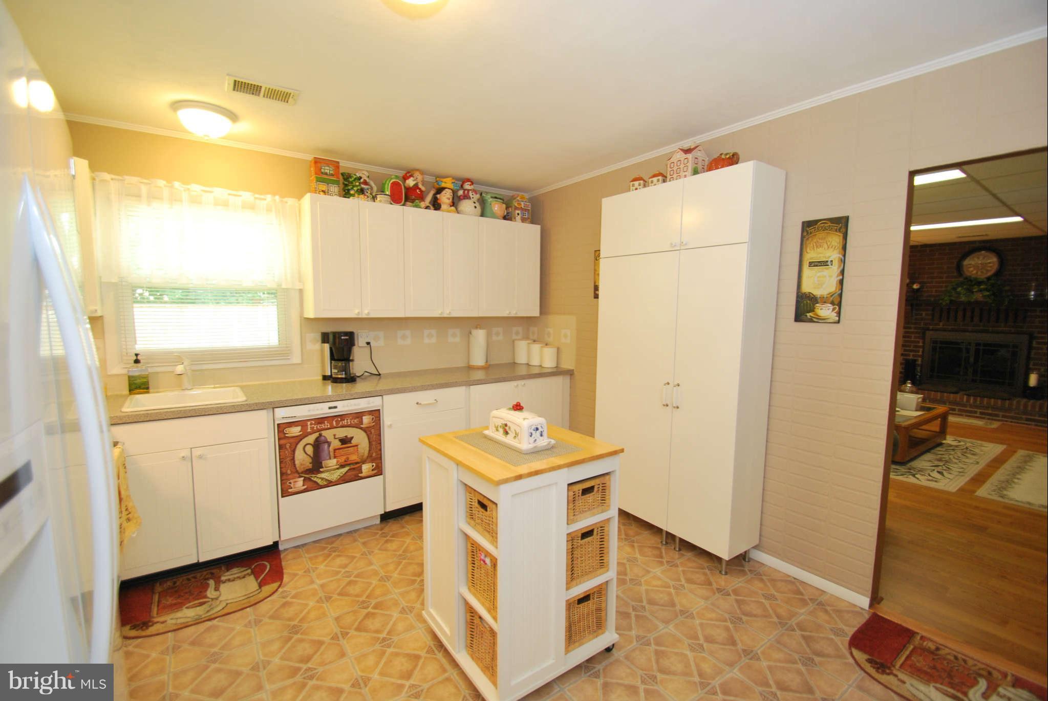 7878 Chalice Road Severn, MD 21144 - Photo 13 of 26 Kitchen