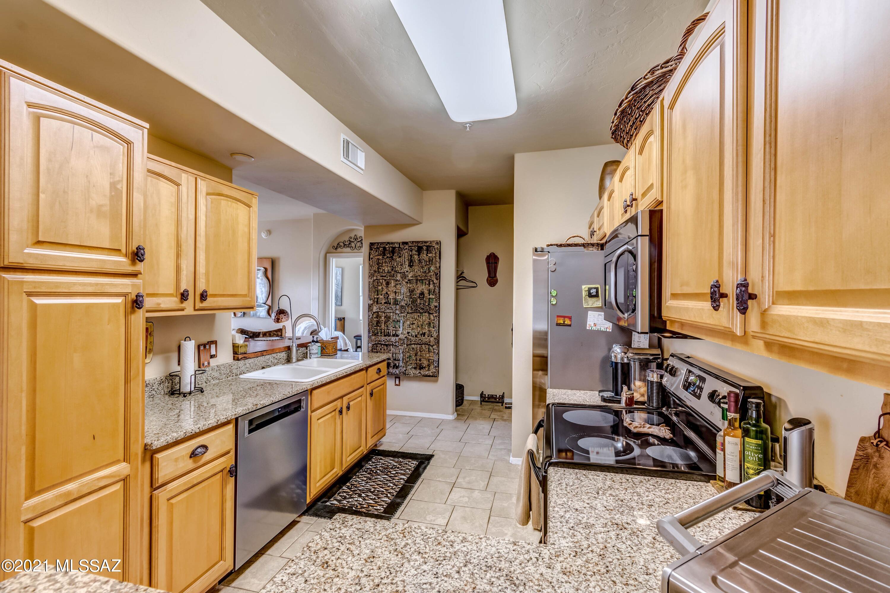 2550 East River Road, Unit 14201 Tucson, AZ 85718 - Photo 11 of 35