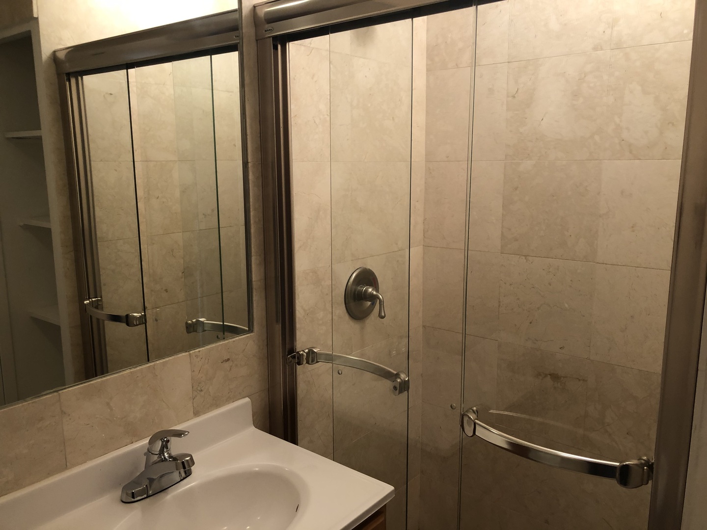 5701 North Sheridan Road, Unit 18T Chicago, IL 60660 - Photo 6 of 11