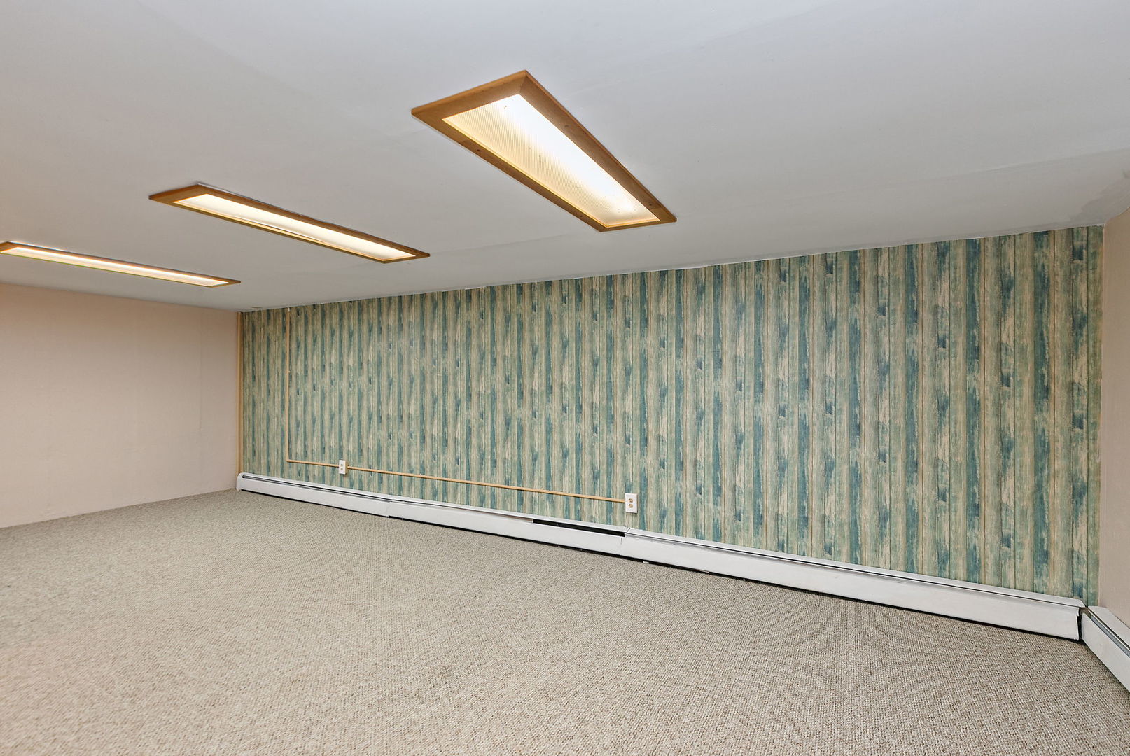 211 East Ottawa Street Sycamore, IL 60178 - Photo 23 of 26