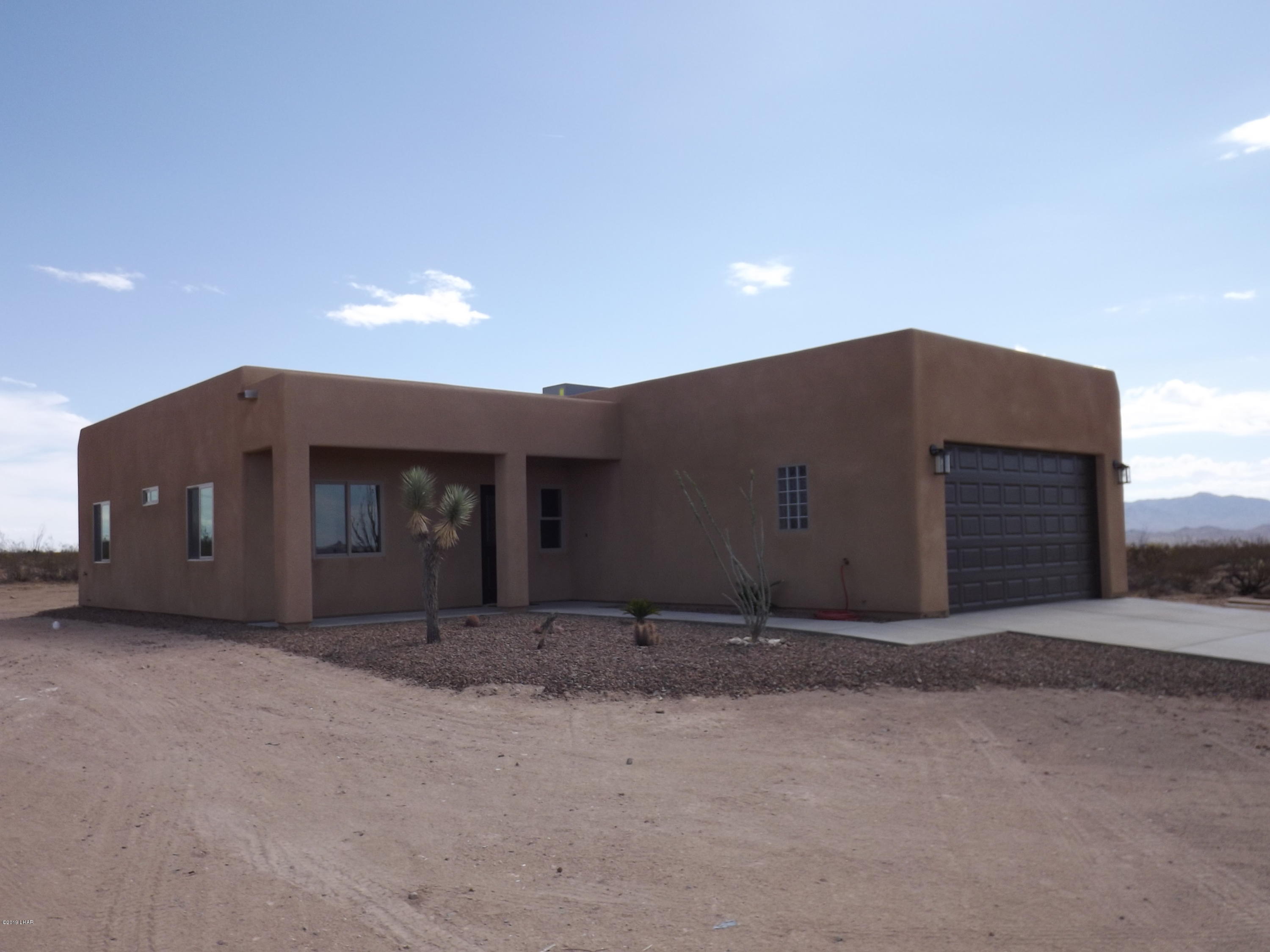 2516 Cielo Road Yucca, AZ 86438 - Photo 1 of 34 October listing & farms pics 014