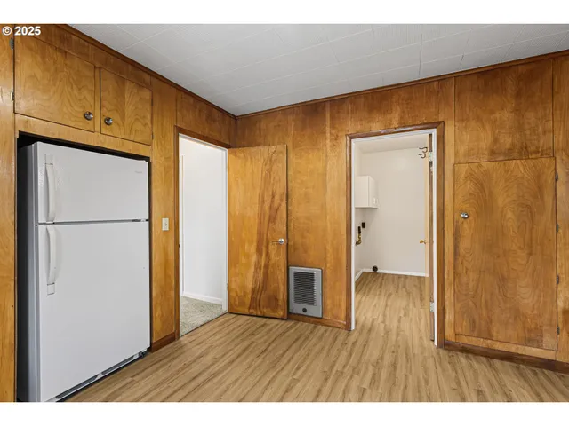 $265,000 | 331 Northeast Laurel Avenue, Myrtle Creek, OR 97457