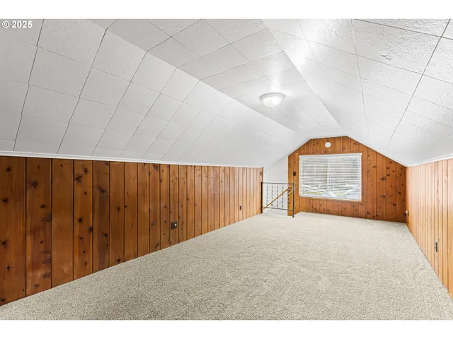 $265,000 | 331 Northeast Laurel Avenue, Myrtle Creek, OR 97457