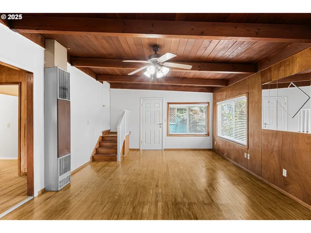 $265,000 | 331 Northeast Laurel Avenue, Myrtle Creek, OR 97457