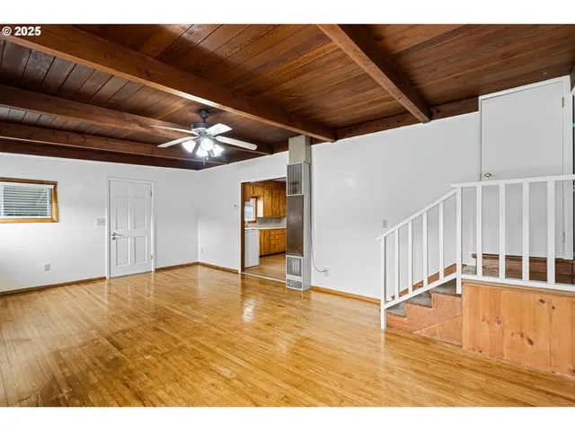 $265,000 | 331 Northeast Laurel Avenue, Myrtle Creek, OR 97457