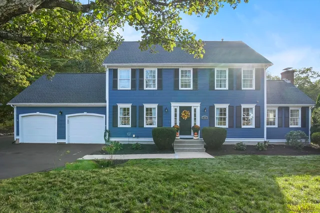 $749,900 | 90 Nathaniel Drive, Northbridge, MA 01588