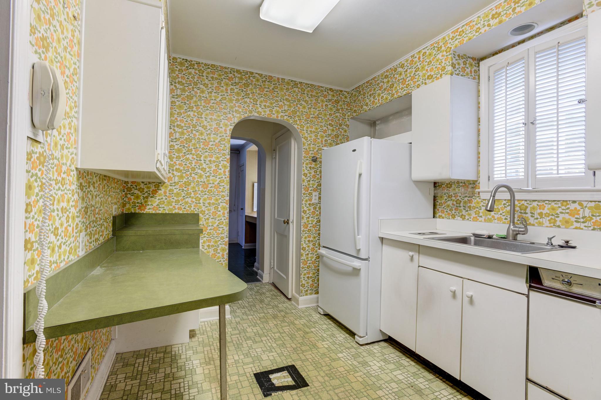 6950 Deerfield Road Pikesville, MD 21208 - Photo 18 of 50 Kitchen