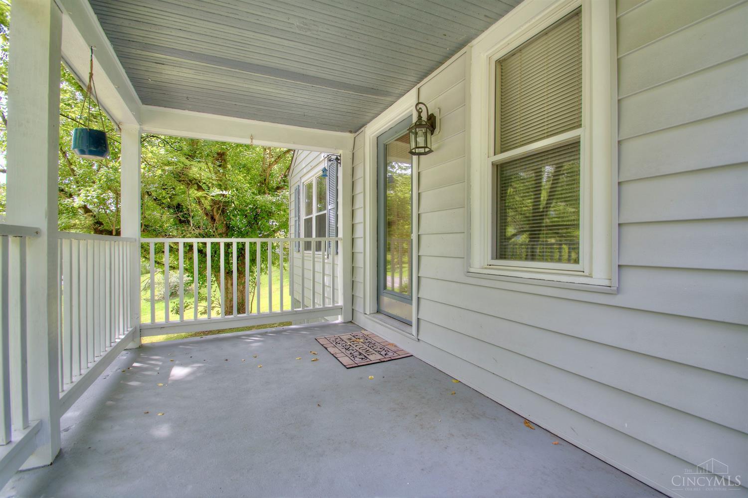 547 Sutton Road Cincinnati, OH 45230 - Photo 5 of 30