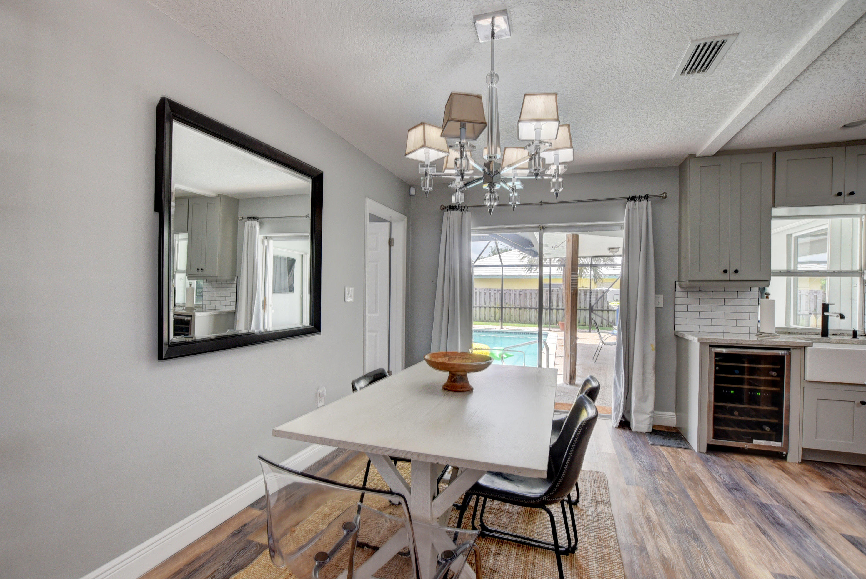 1098 Southwest 4th Street Boca Raton, FL 33486 - Photo 15 of 37 Dining Arewa