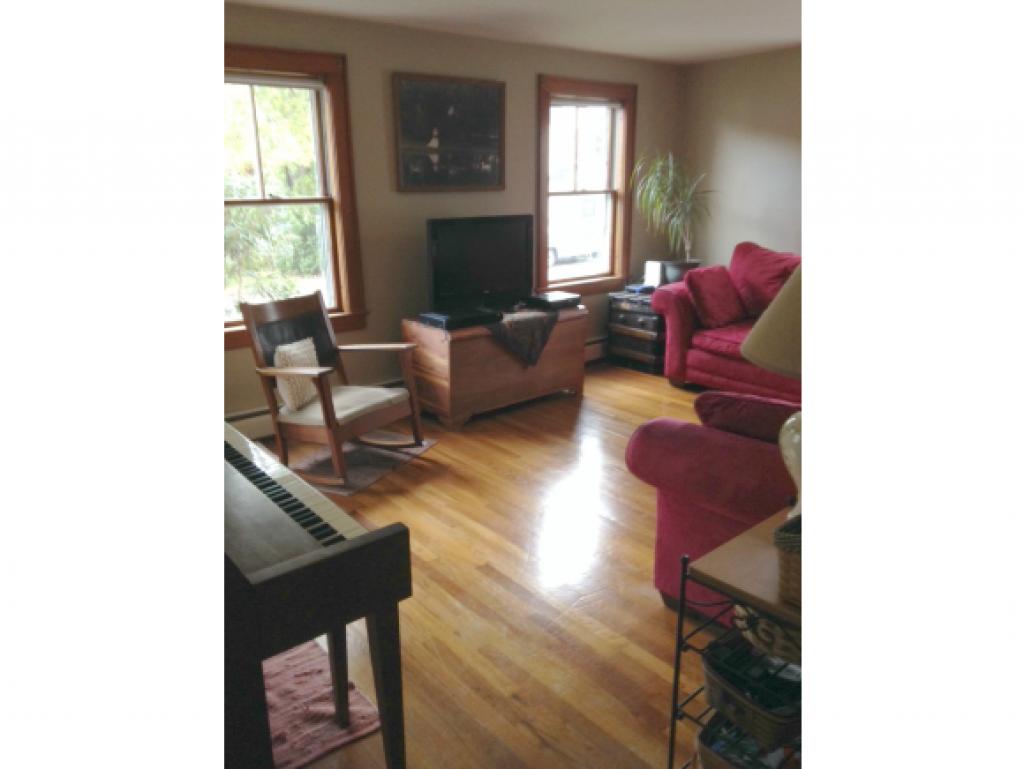 1067 Cilley Road Manchester, NH 03103 - Photo 7 of 19
