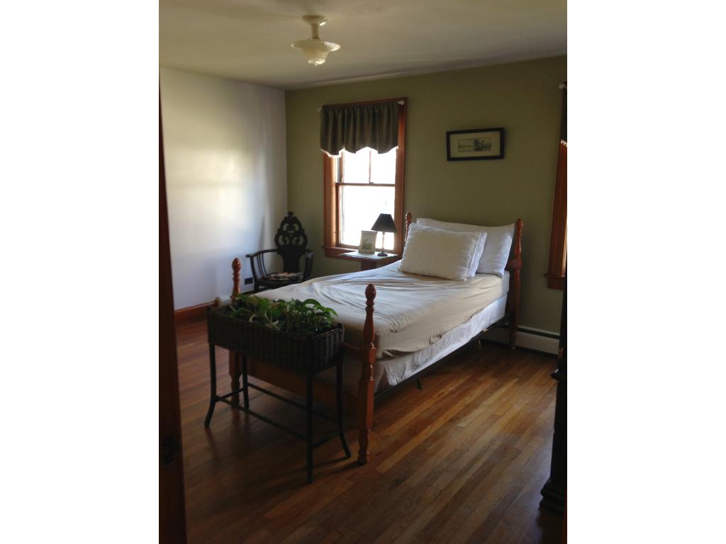 1067 Cilley Road Manchester, NH 03103 - Photo 10 of 19