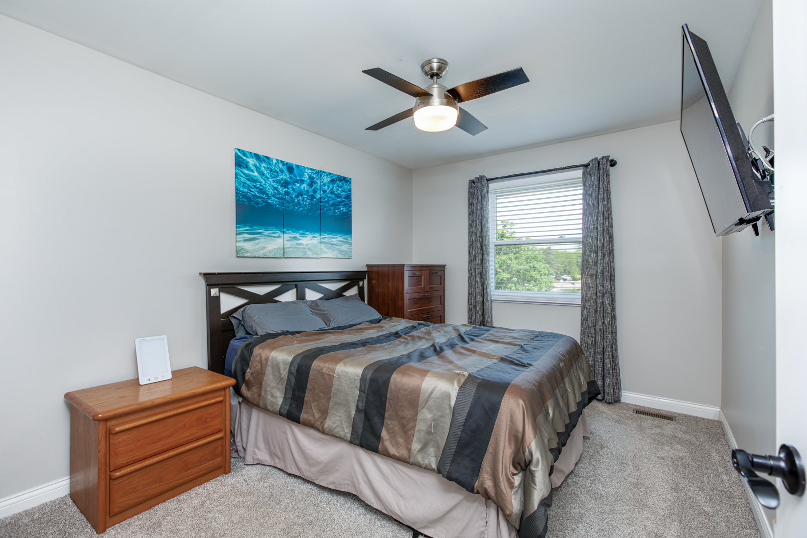 328 Springbrook Lane Carol Stream, IL 60188 - Photo 16 of 23 Gallery Image 16