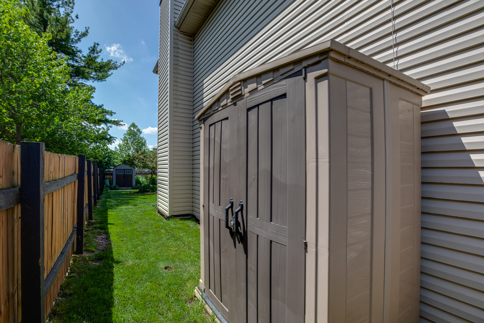 328 Springbrook Lane Carol Stream, IL 60188 - Photo 22 of 23 Gallery Image 22