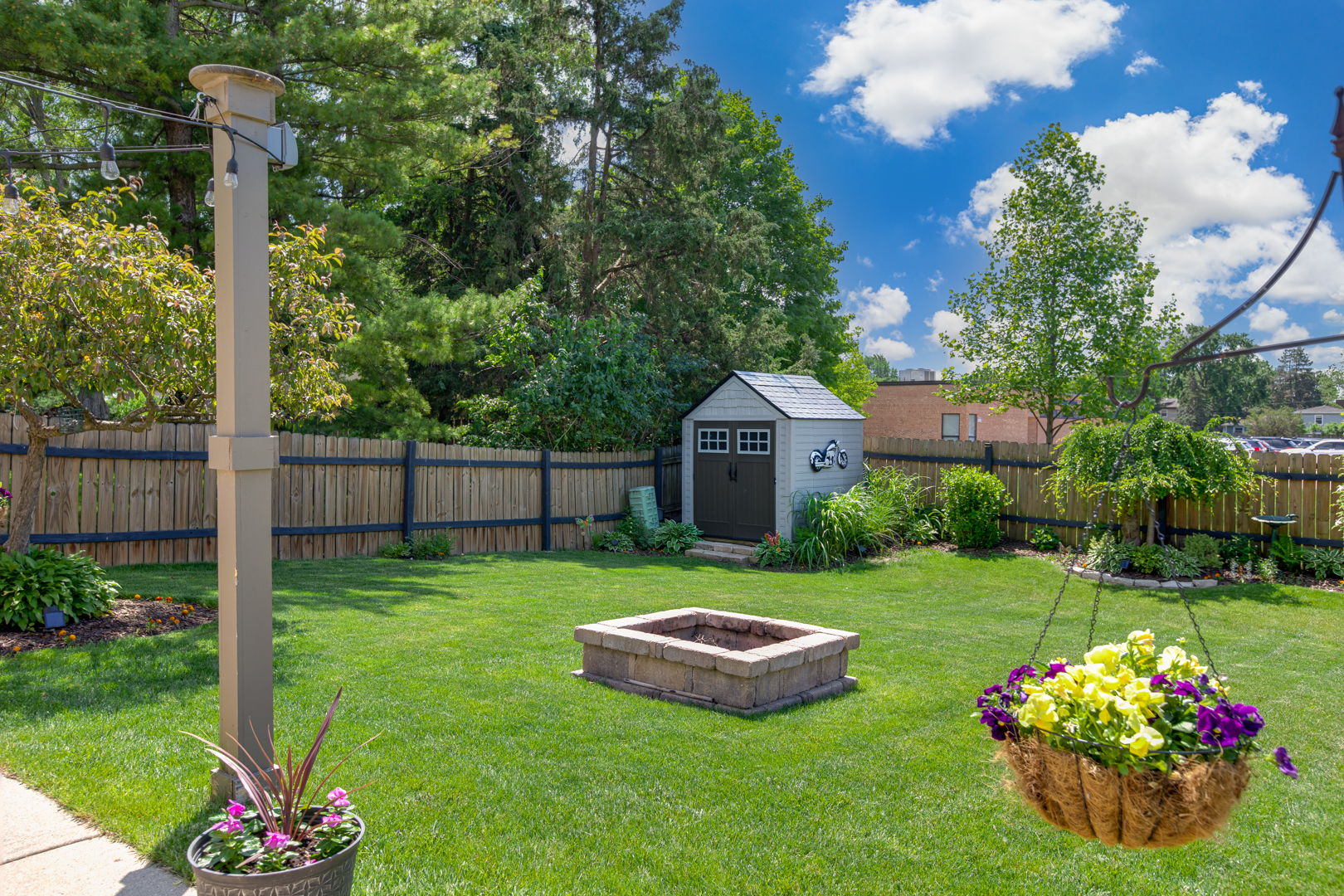 328 Springbrook Lane Carol Stream, IL 60188 - Photo 3 of 23 Gallery Image 3