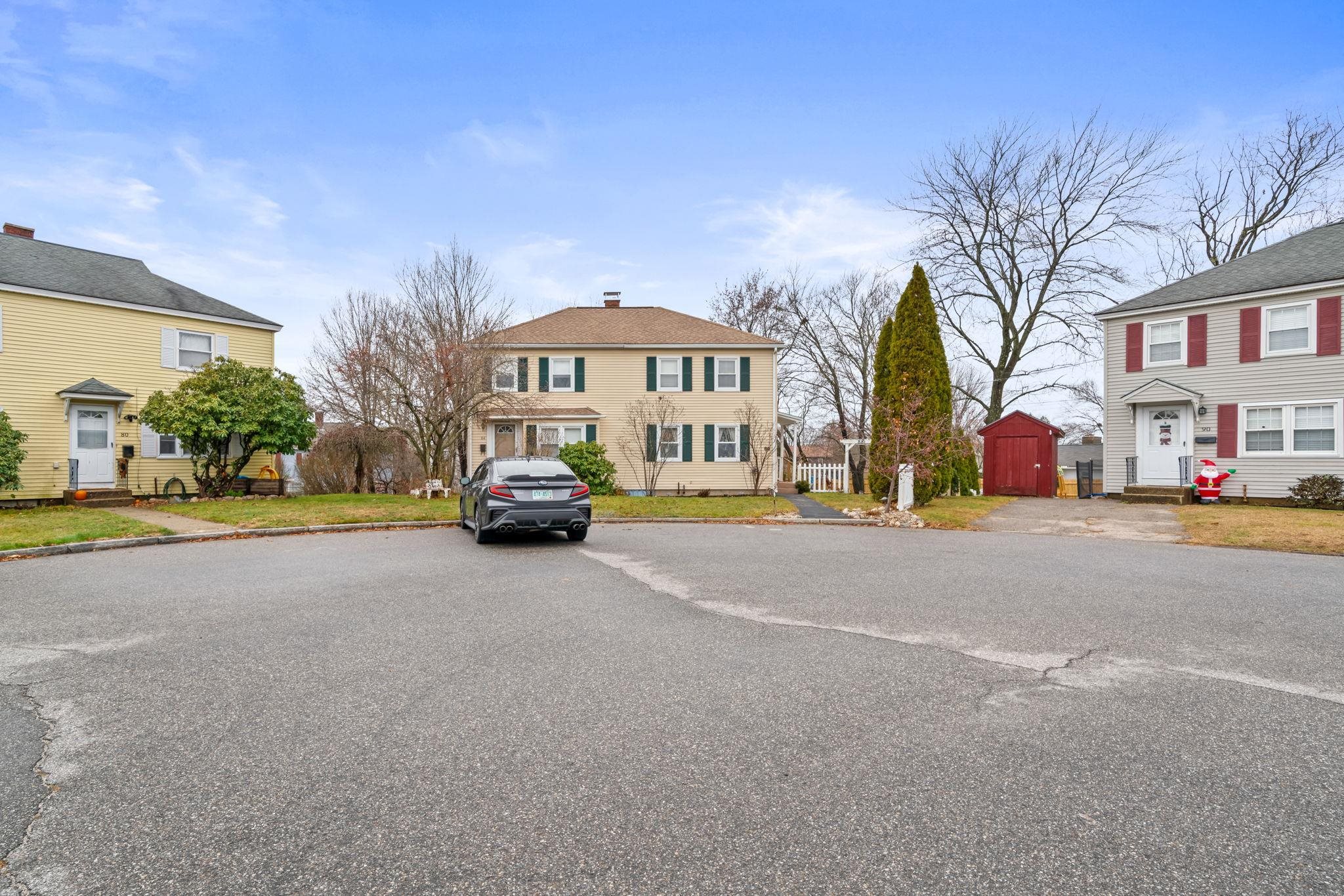 88 Harold Street Manchester, NH 03104 - Photo 3 of 28