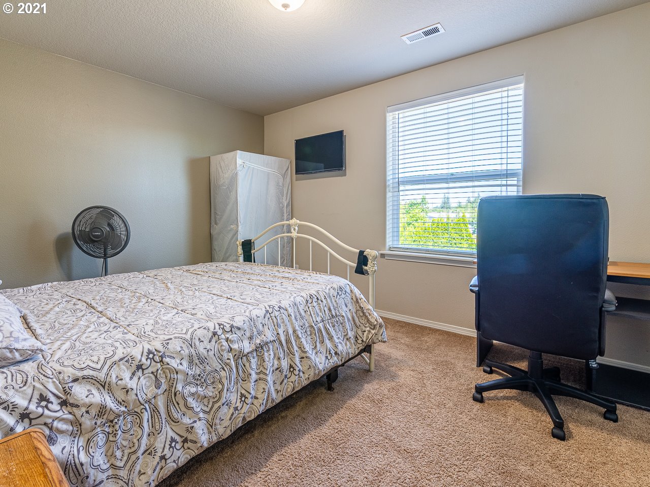7825 Southeast Harney Street Portland, OR 97206 - Photo 20 of 30