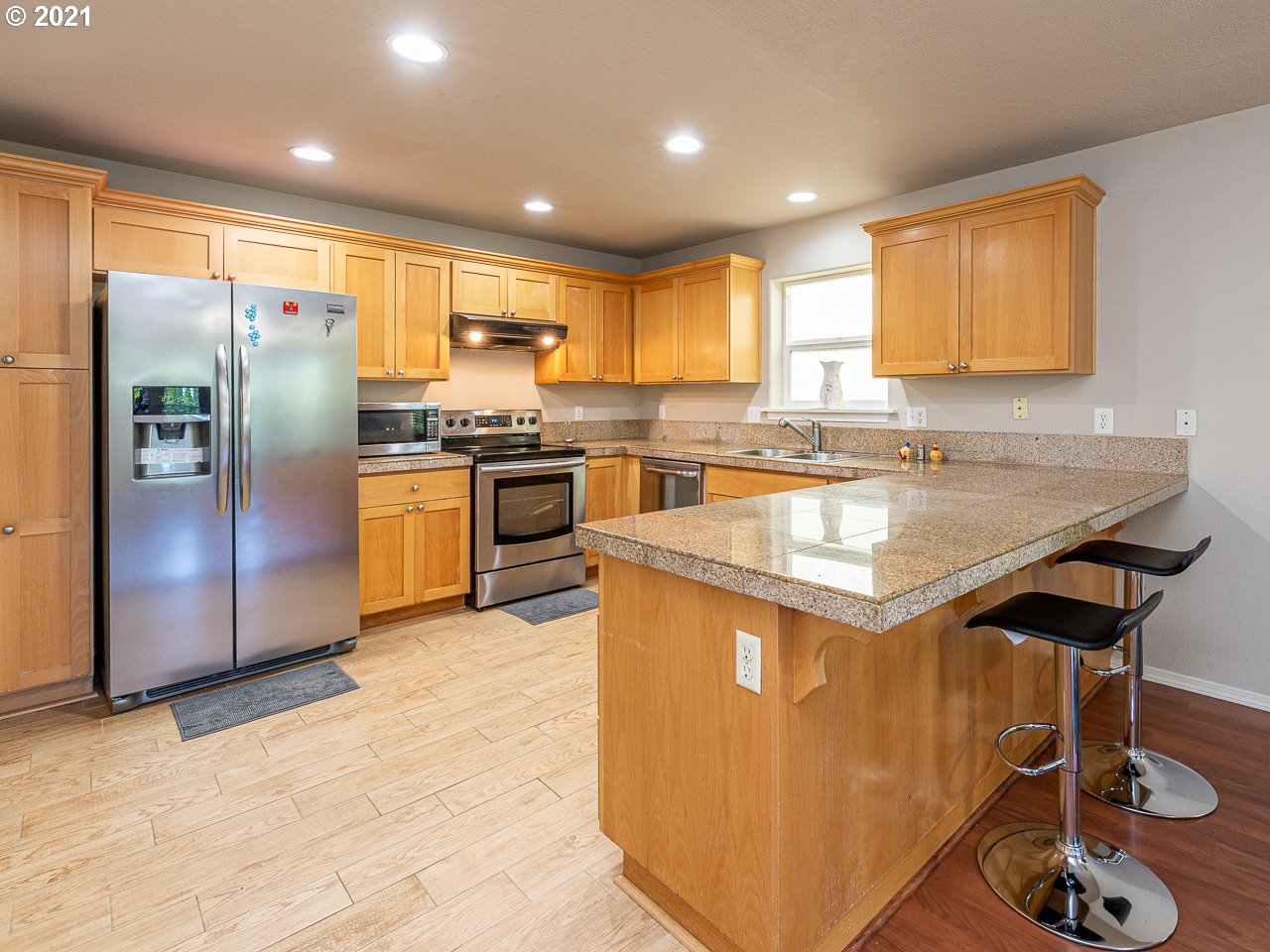 7825 Southeast Harney Street Portland, OR 97206 - Photo 6 of 30