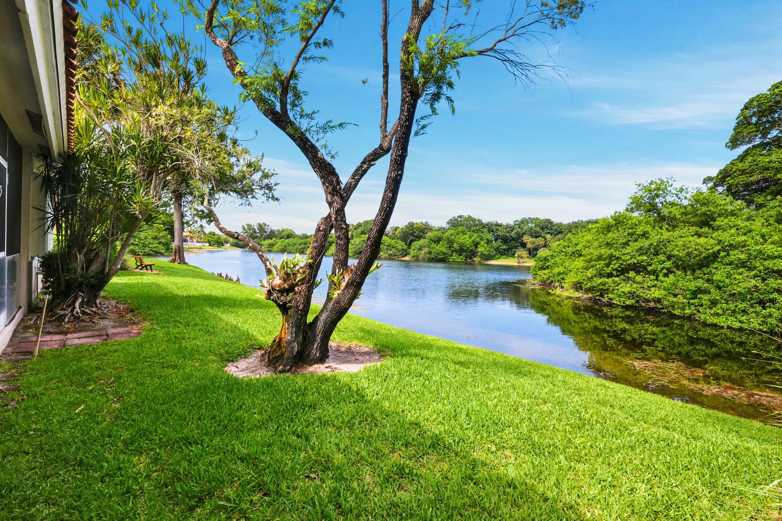 10432 Lake Vista Circle Boca Raton, FL 33498 - Photo 14 of 40 51_10432_lake_vista_cir_boca_raton_fl_33
