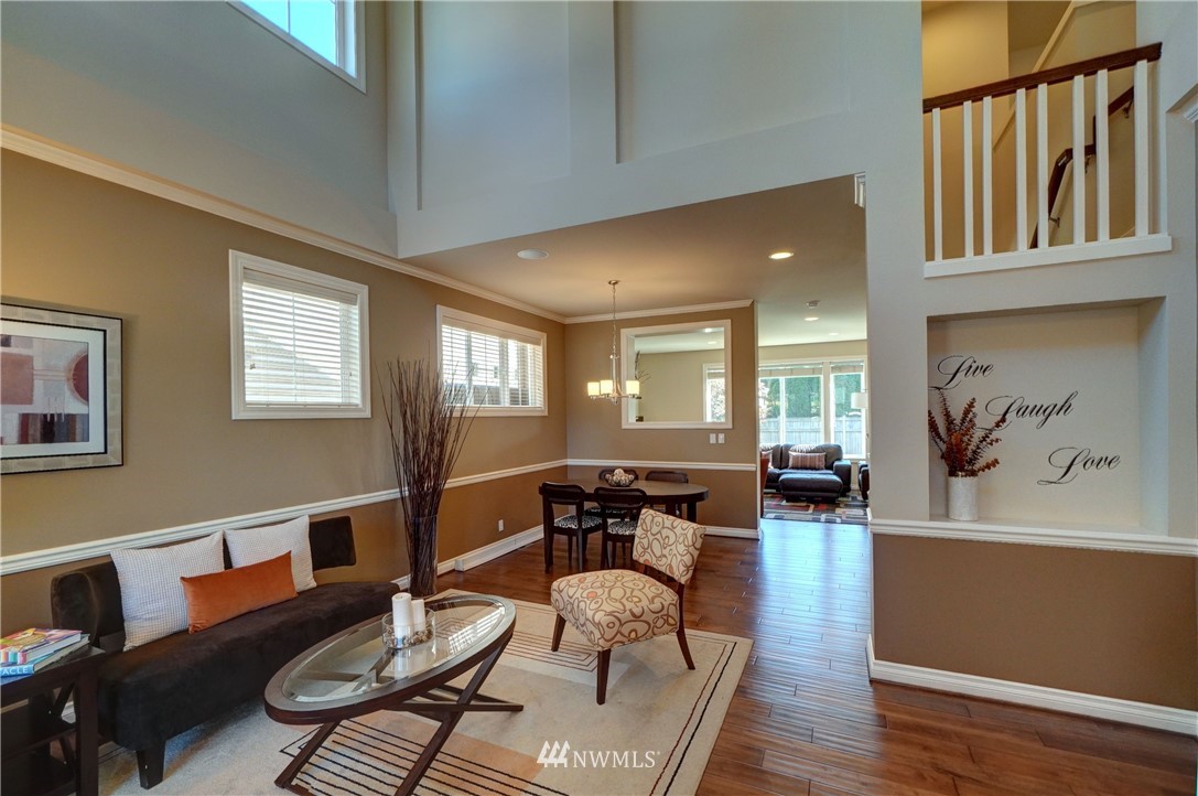 4621 Northeast 1st Street Renton, WA 98059 - Photo 4 of 30 Gallery Image 4