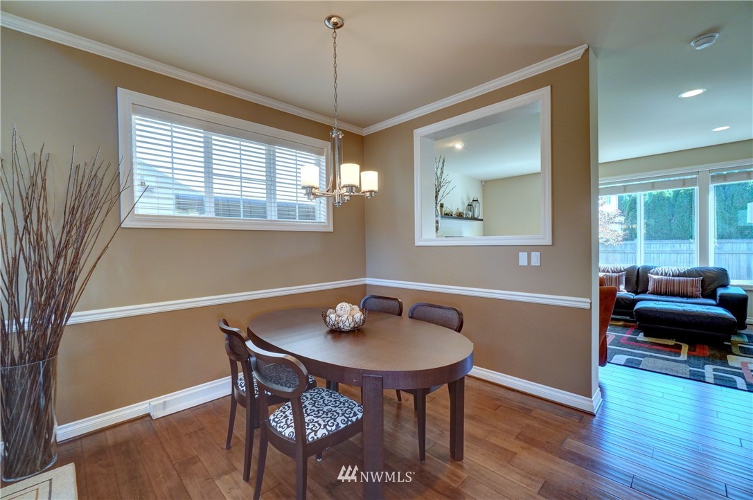 4621 Northeast 1st Street Renton, WA 98059 - Photo 7 of 30 Gallery Image 7