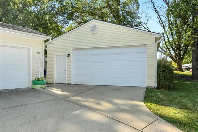 $304,900 | 8855 East 53rd Terrace, Raytown, MO 64133