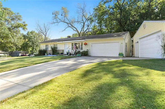 $304,900 | 8855 East 53rd Terrace, Raytown, MO 64133