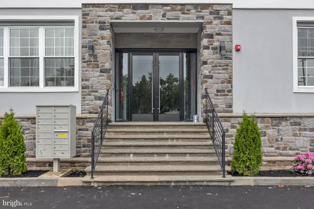 $384,000 | 418 Jefferson Avenue, Unit 11, Bristol, PA 19007