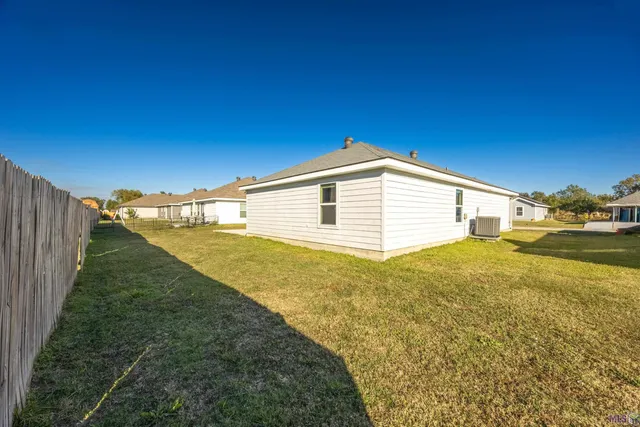 $215,000 | 2552 Pineneedle Street, Thibodaux, LA 70301