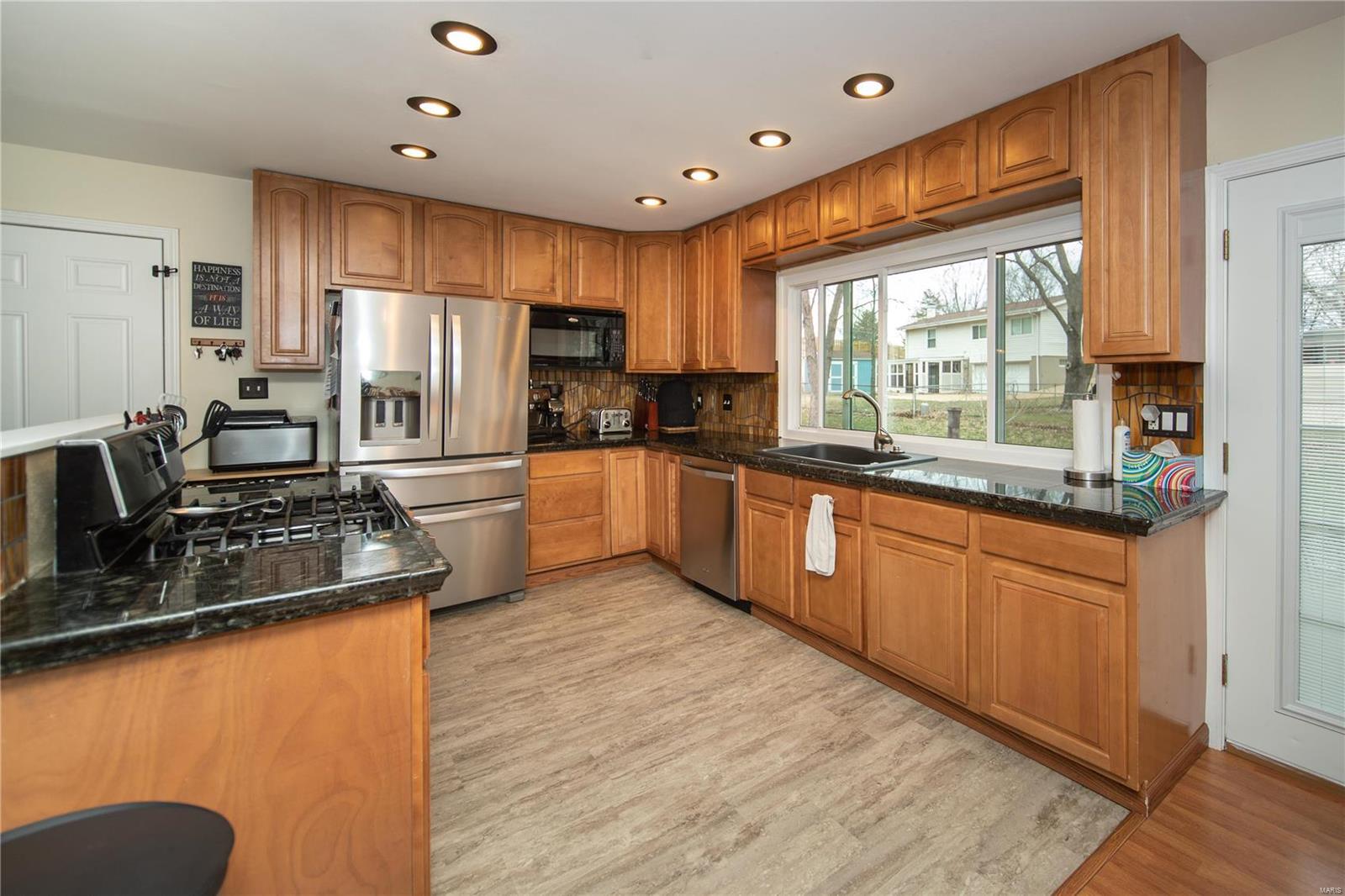 699 Walnut Point Court Ballwin, MO 63021 - Photo 6 of 28