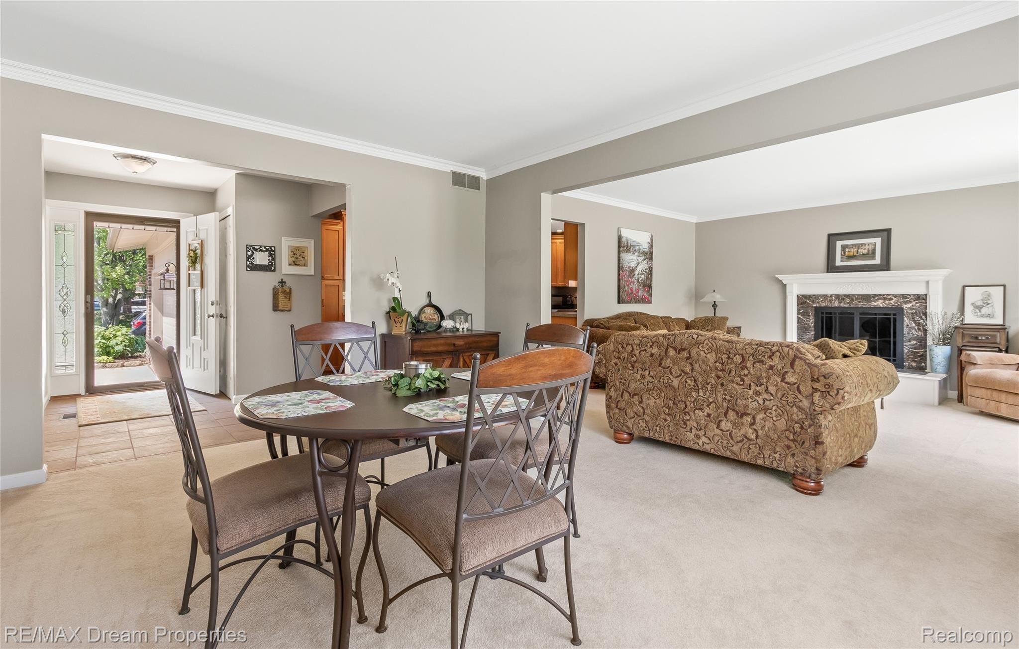 42747 Saxony Road Canton, MI 48187 - Photo 15 of 28 *