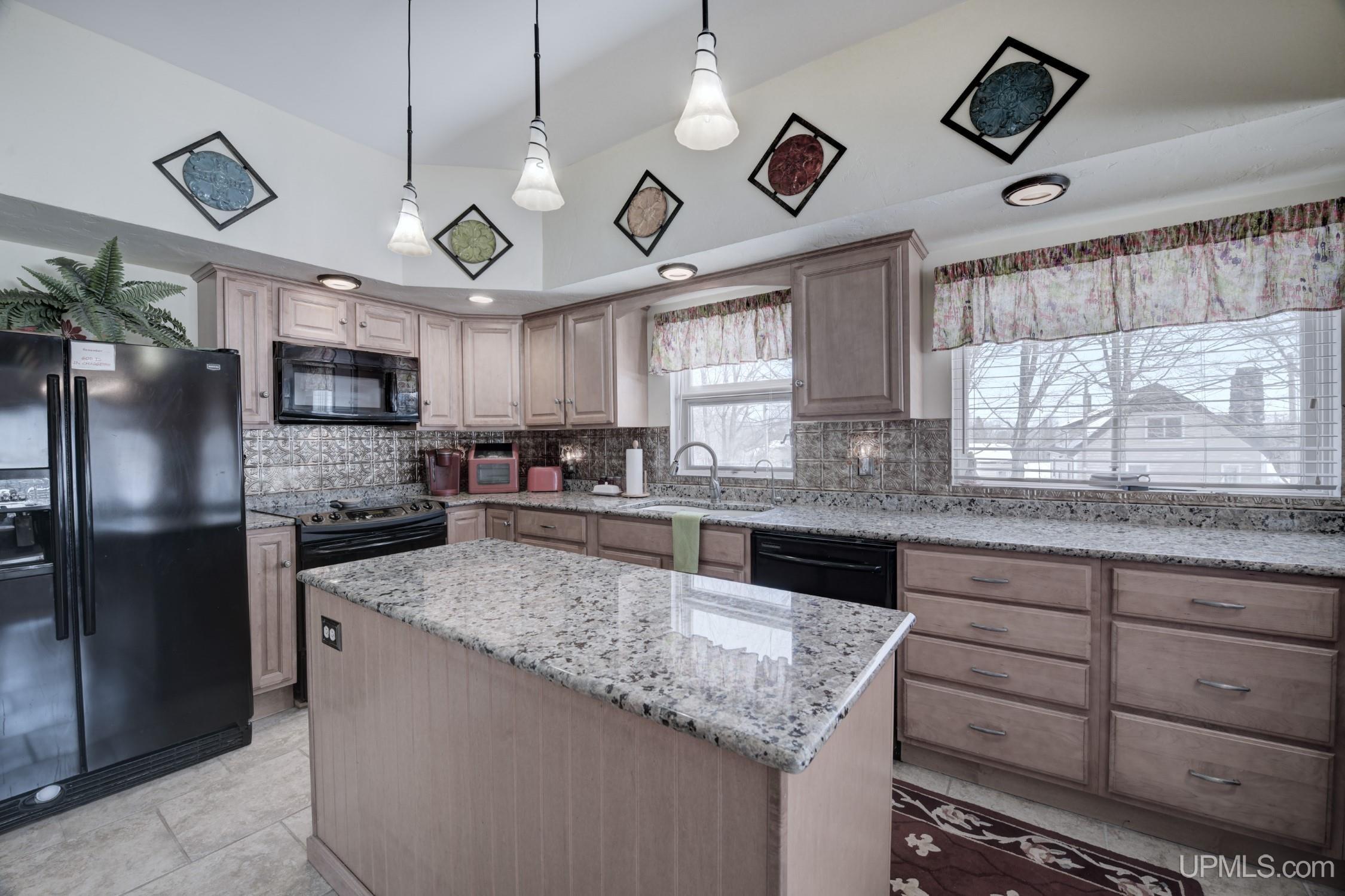 W1650 County Road North Niagara, WI 54151 - Photo 12 of 59 Gallery Image 12