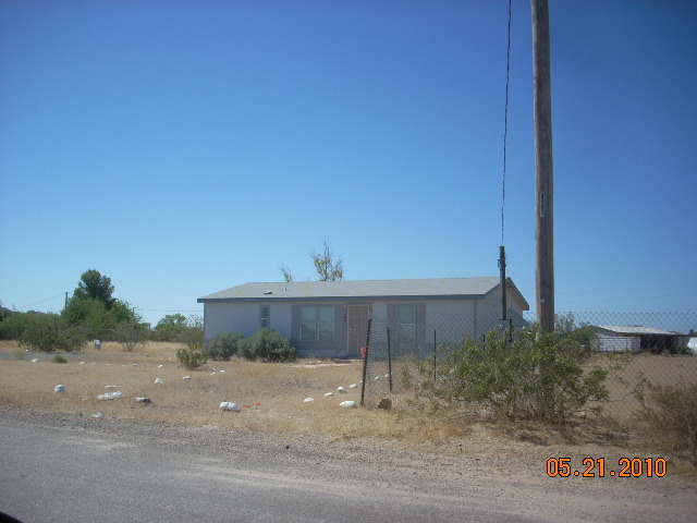 12802 South Zuni Road Buckeye, AZ 85326 - Photo 3 of 9 a view of a backyard